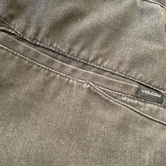 Volcom Men’s shorts size 40 - Picture 6 of 8